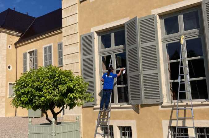 Nettoyage de la Vitrerie d&#039;un lieu d&#039;exception en Beaujolais