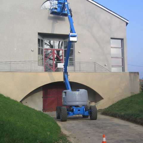 Nettoyage de vitres avec Nacelle pour une cave coopérative en Beaujolais